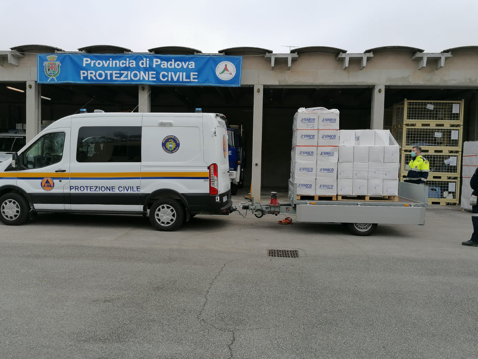  CORONAVIRUS. PARTITI VERSO LE PROVINCE DEL VENETO I PRIMI CONTINGENTI DI MASCHERINE